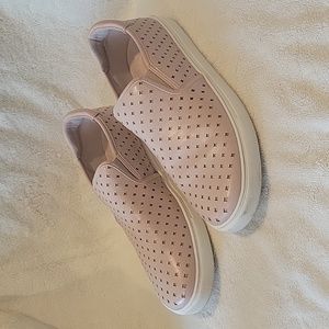 LOFT Slip On Sneaker w/ Diamond Cut Accents Pink Rose - Size 9
